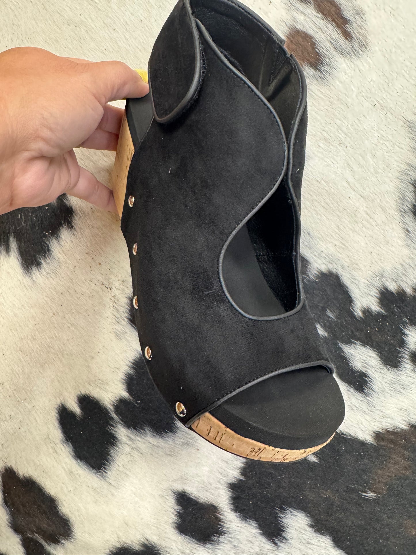 Frisky wedge