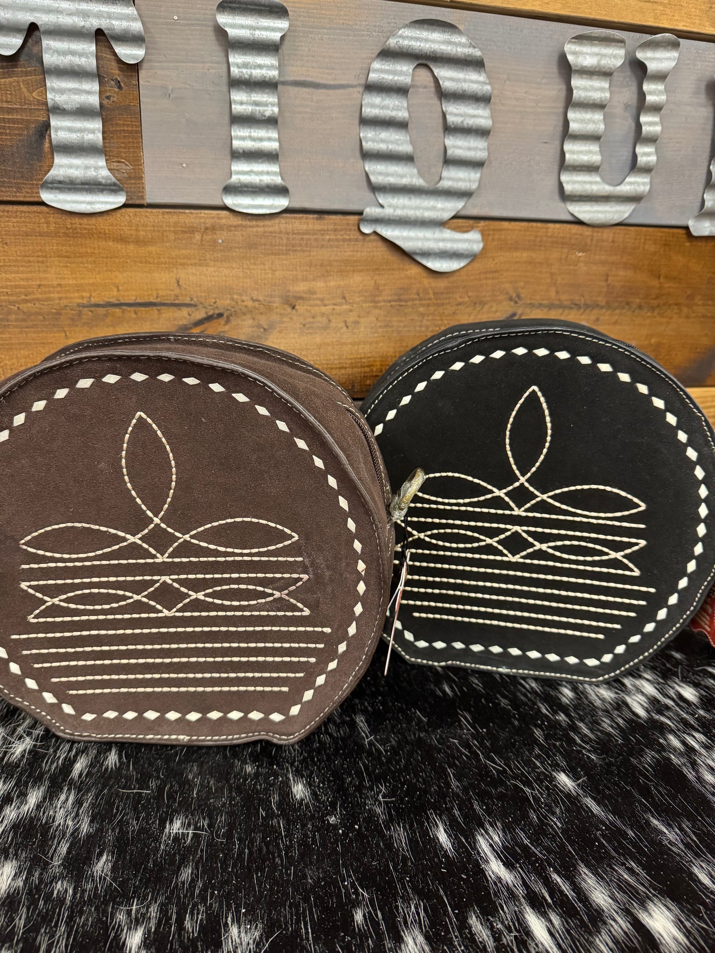 Boot Stitch Round Bag