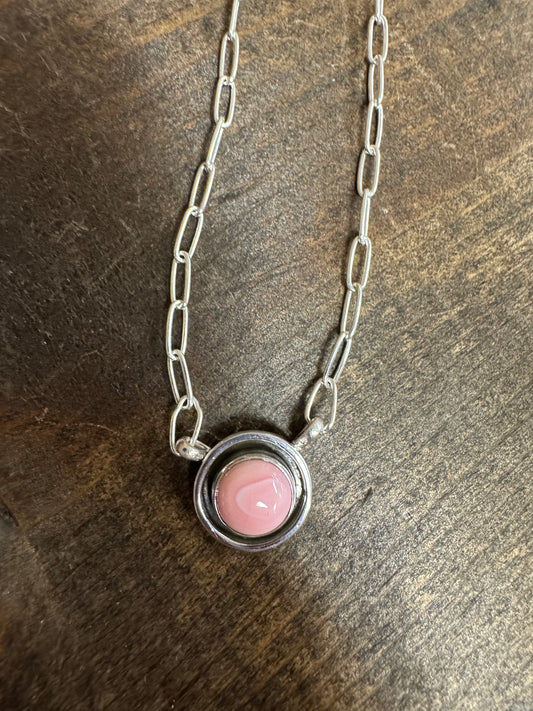 Pink conch Necklace
