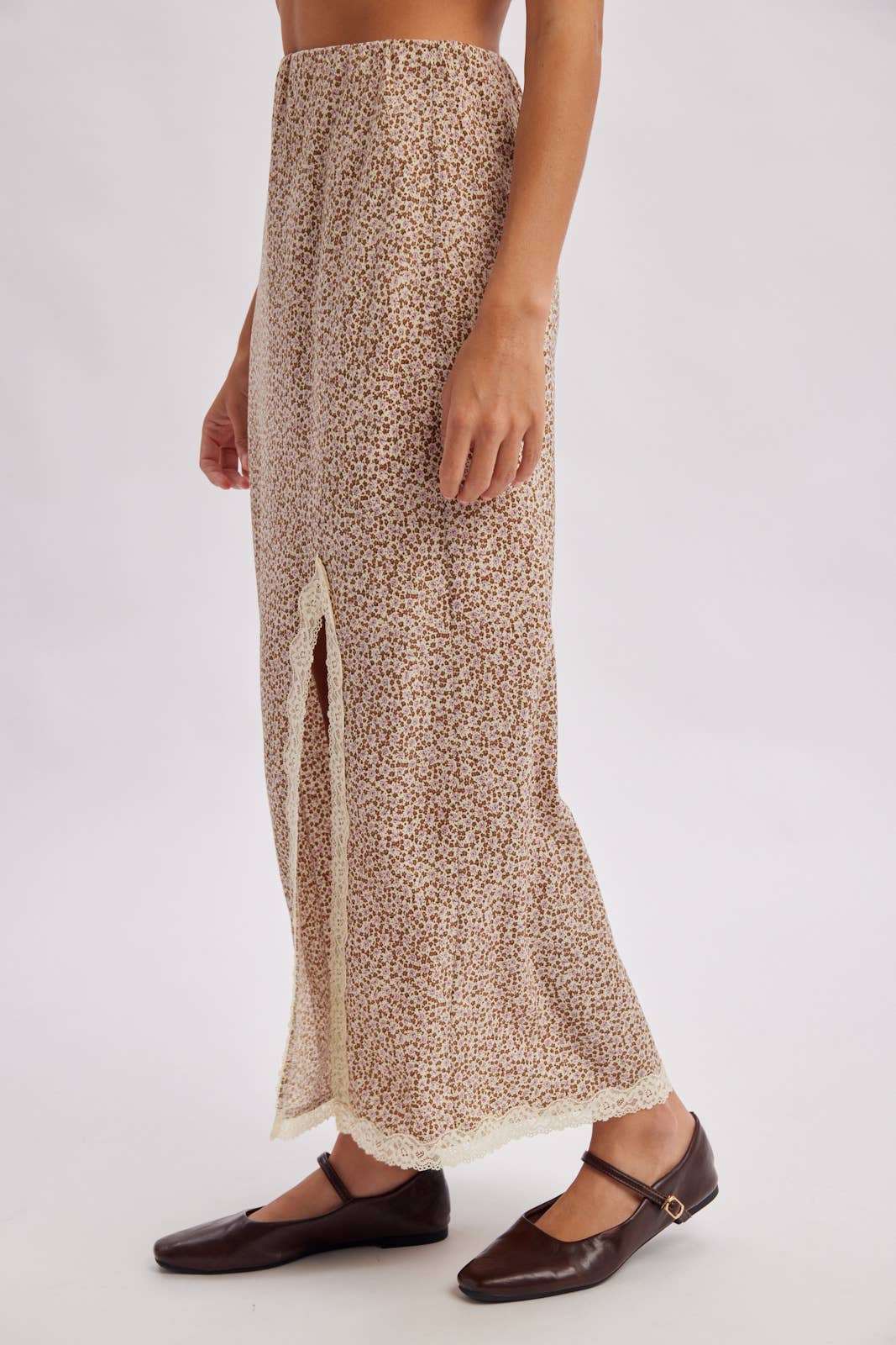 LACE TRIM FLORAL MIDI SKIRT