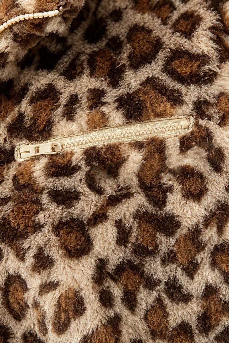 Leopard printed pullover sweater. TPG60536 SOL
