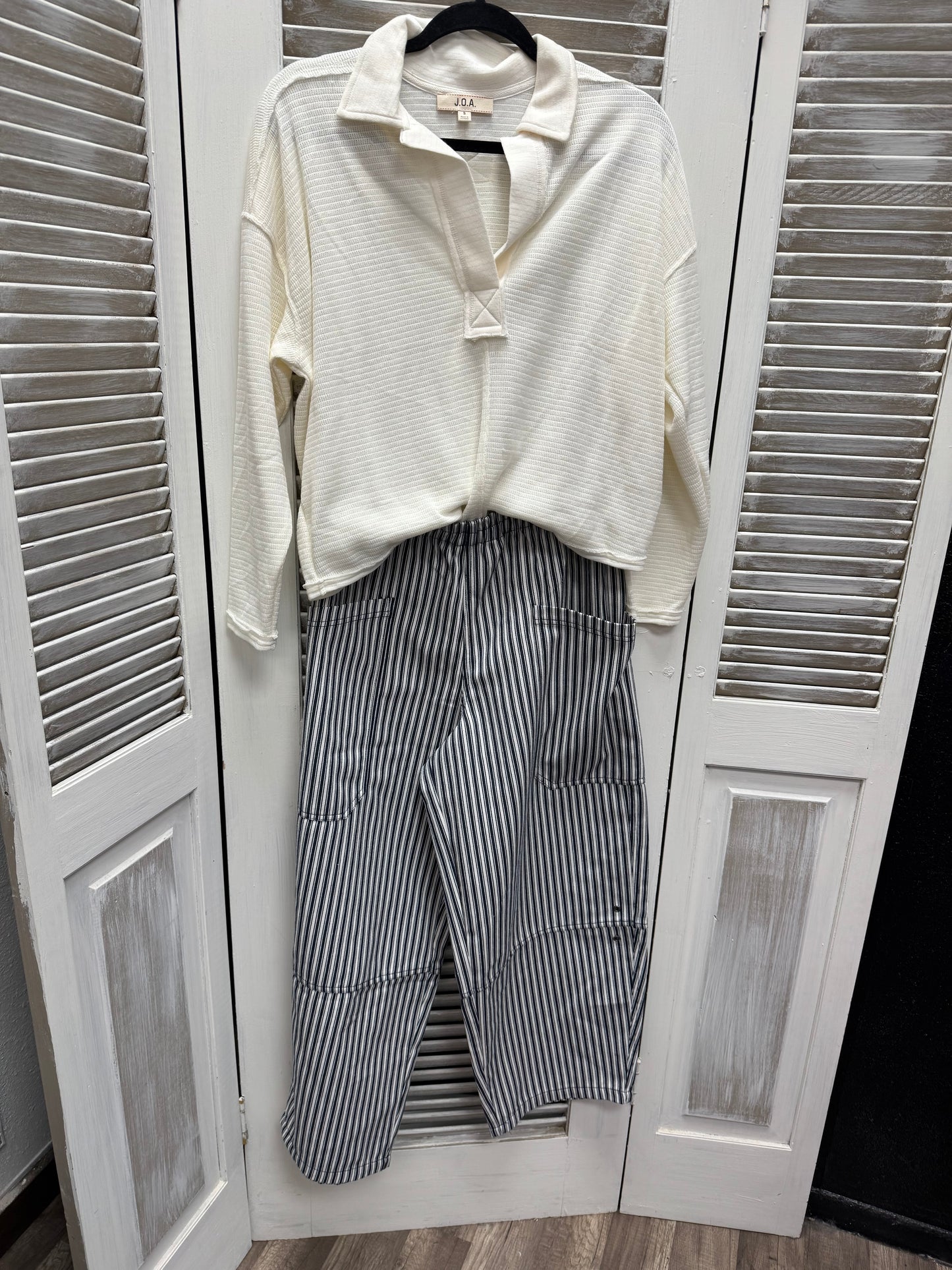 Striped wide leg pants