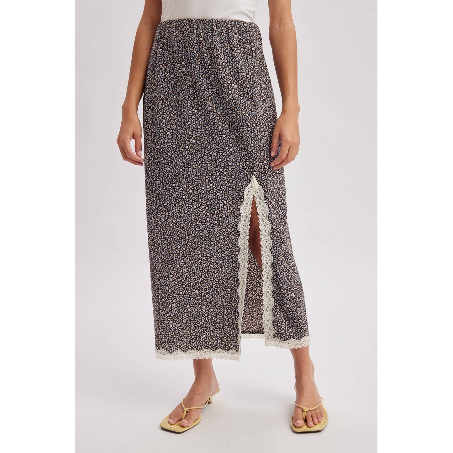 LACE TRIM FLORAL MIDI SKIRT
