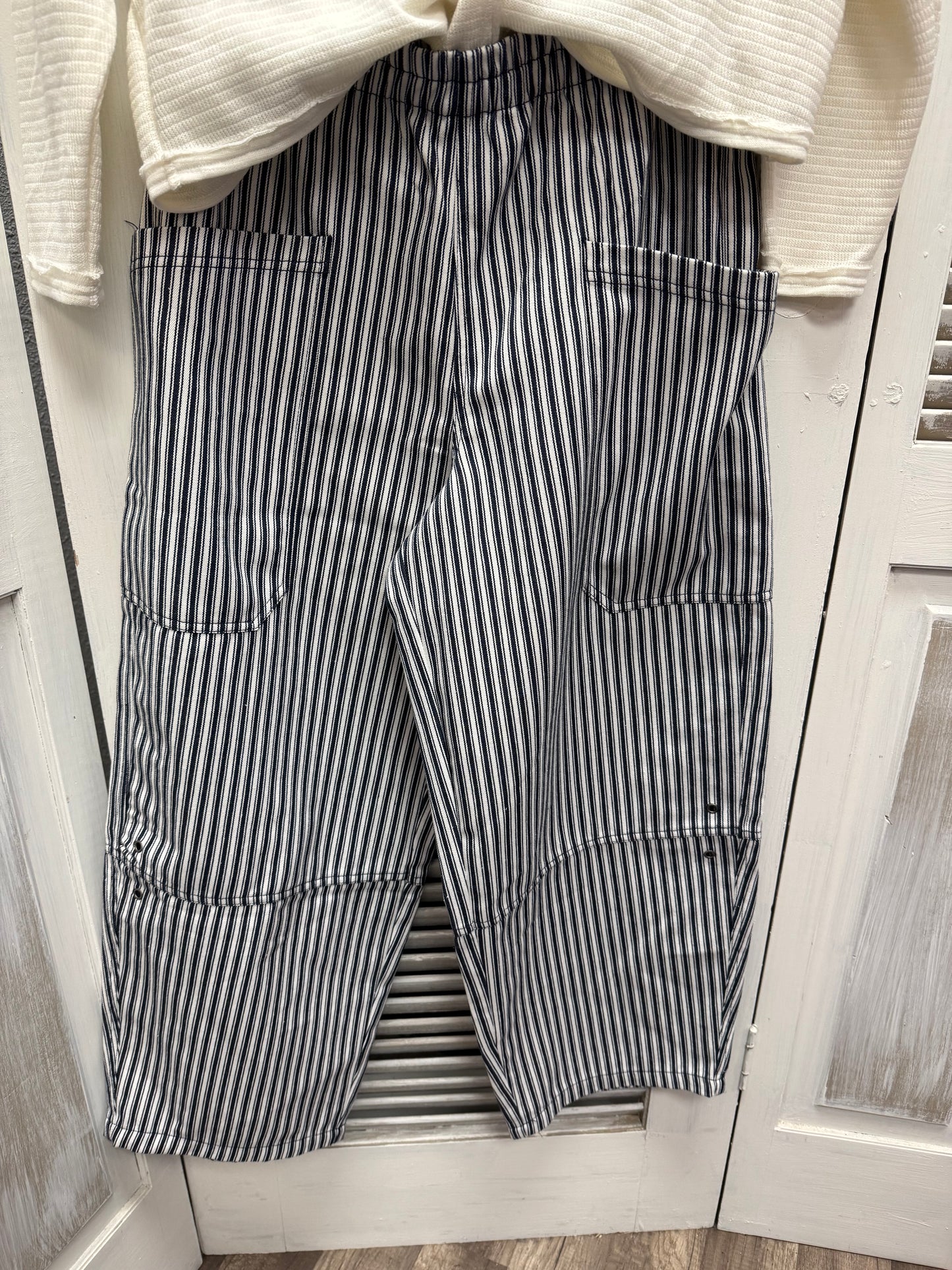 Striped wide leg pants