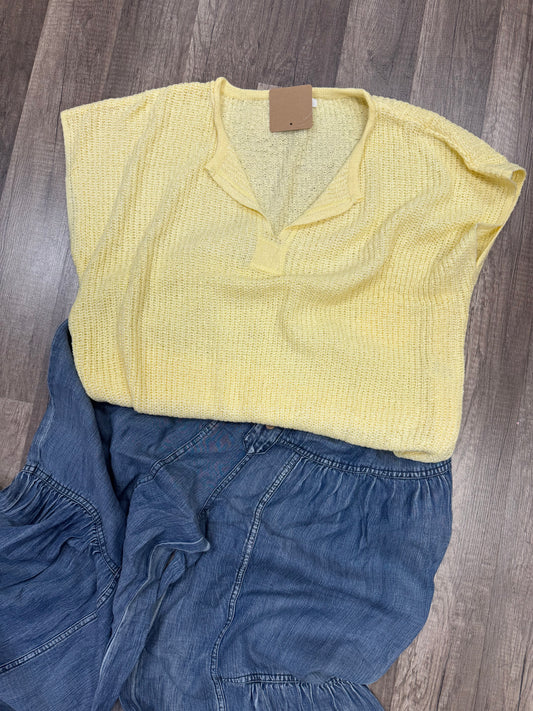Butter yellow top