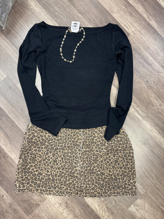 Leopard mini skirt