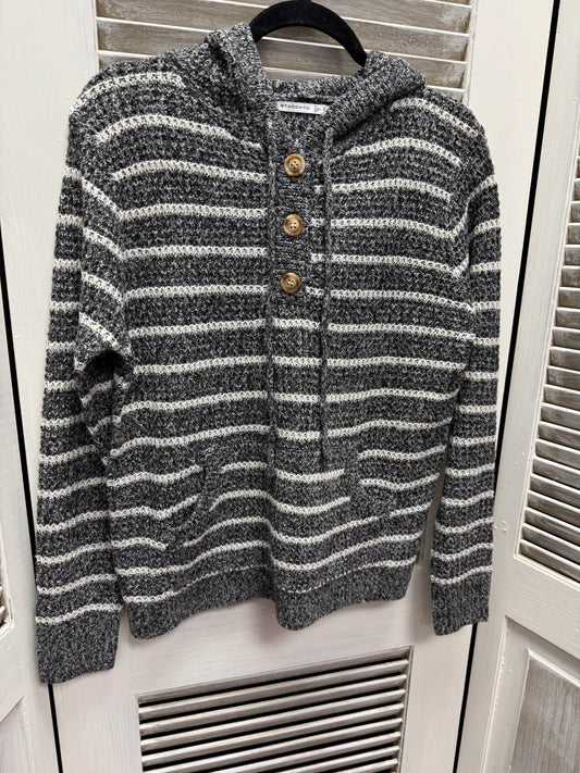 Stay in the lines pullover