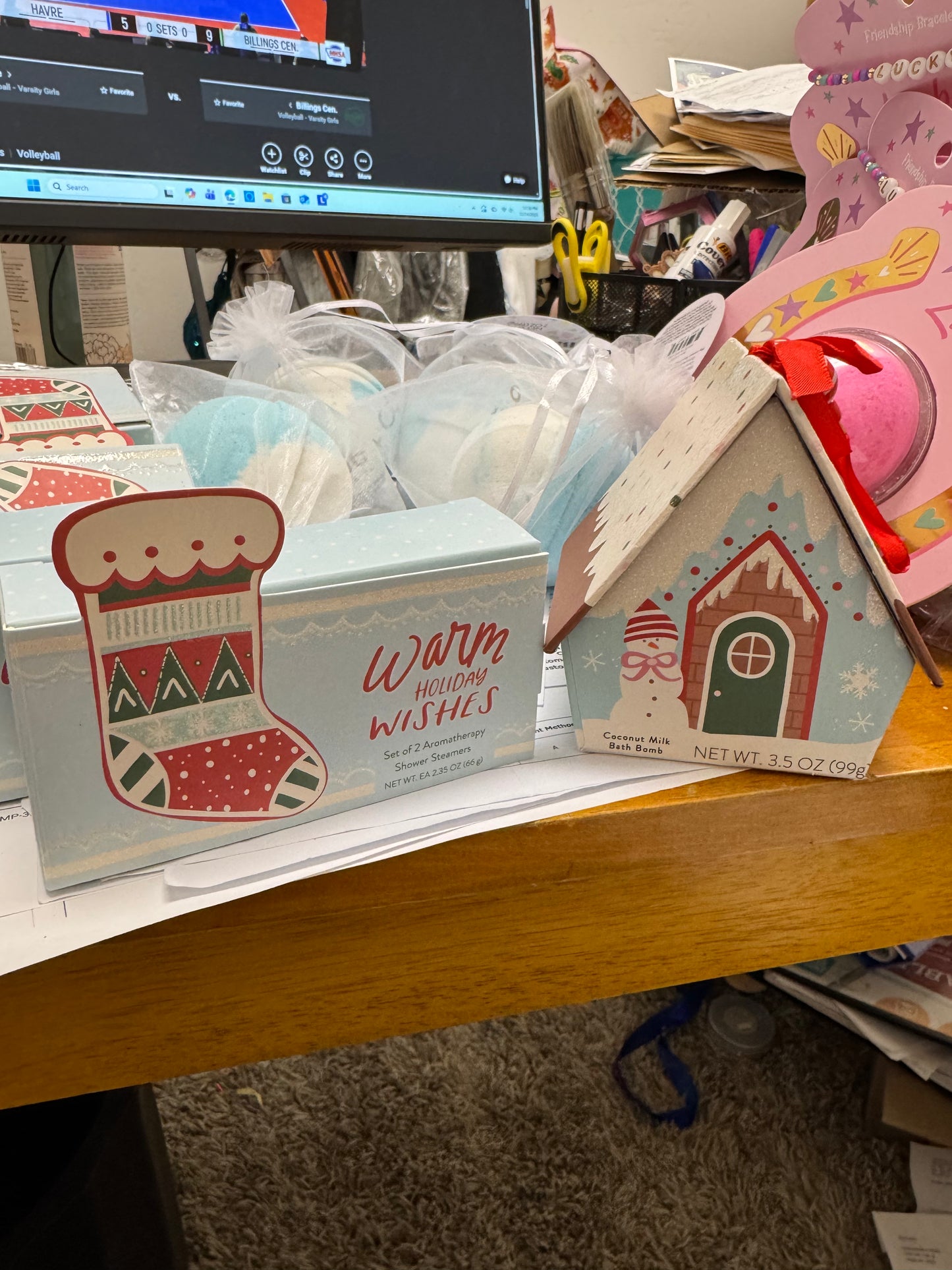 Christmas bombs and shower steamers