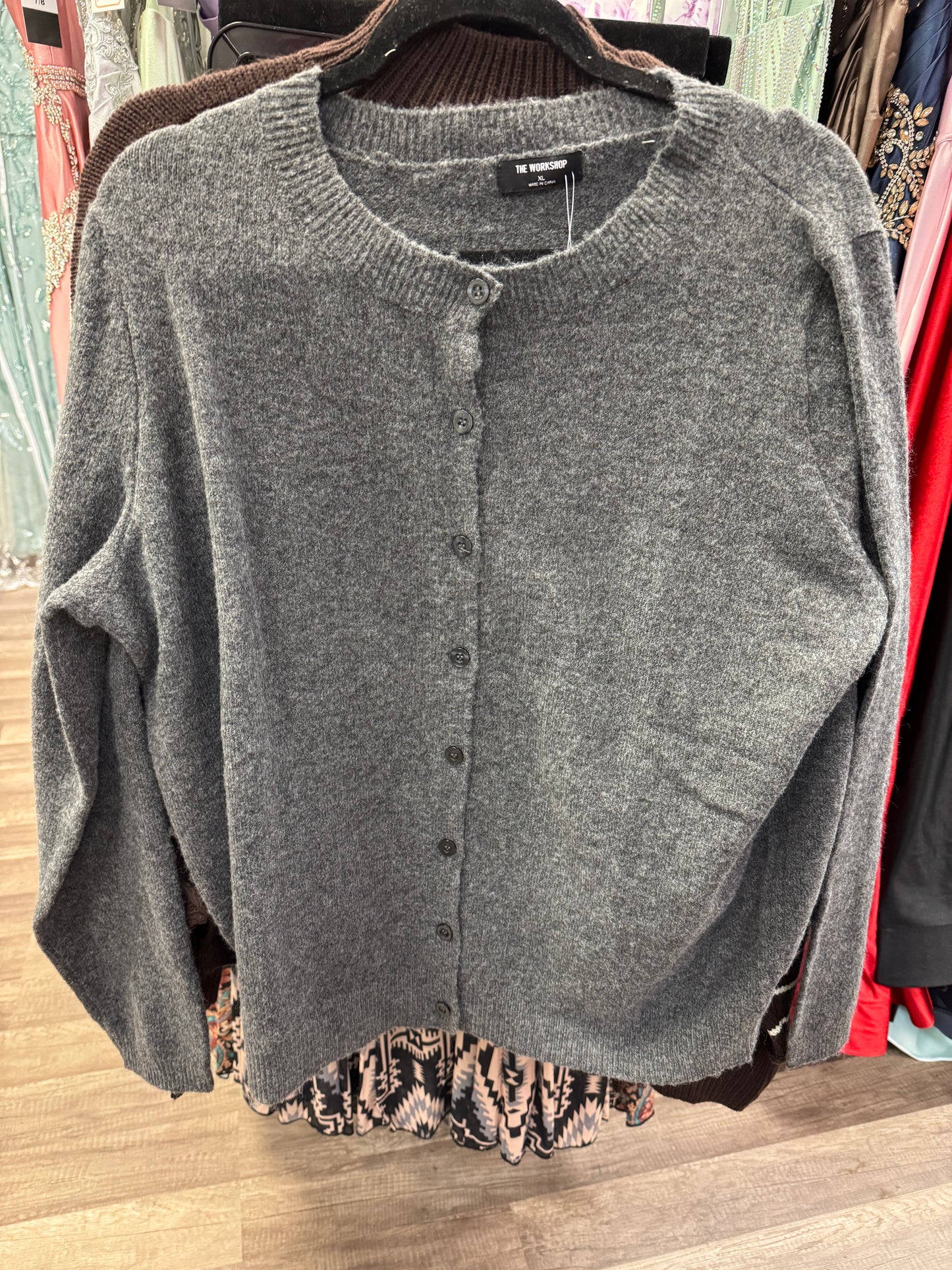 Round neck cardigan